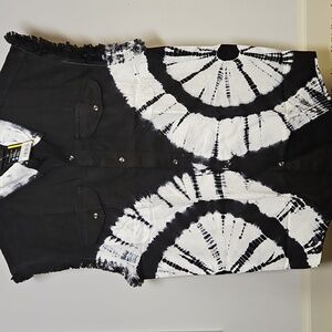 Biker Clothing Co. | Black and White Tie-Dye Sleeveless Shirt | L